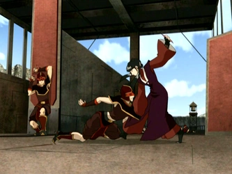 File:Mai fighting gondola guards.png