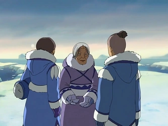 File:Kanna with her grandchildren.png
