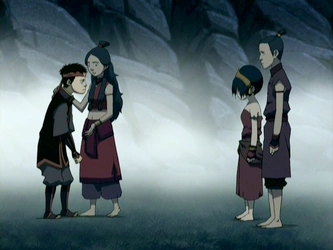 File:Reassuring Aang.png