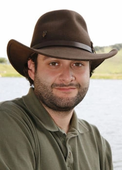 File:Dave Filoni.png