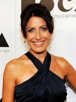 File:Lisa Edelstein.png
